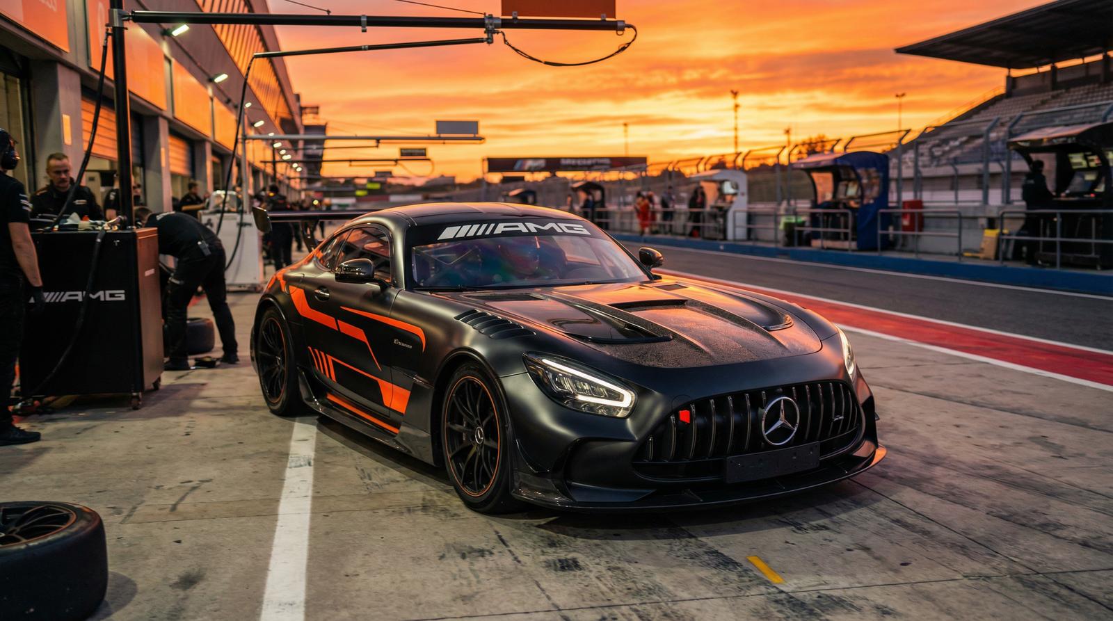 喷水AMG赛道视频